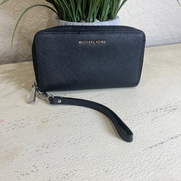 Michael Kors Jet Set Travel Multifunction Large Phone Case Wallet Wristlet - Picture 1 of 12